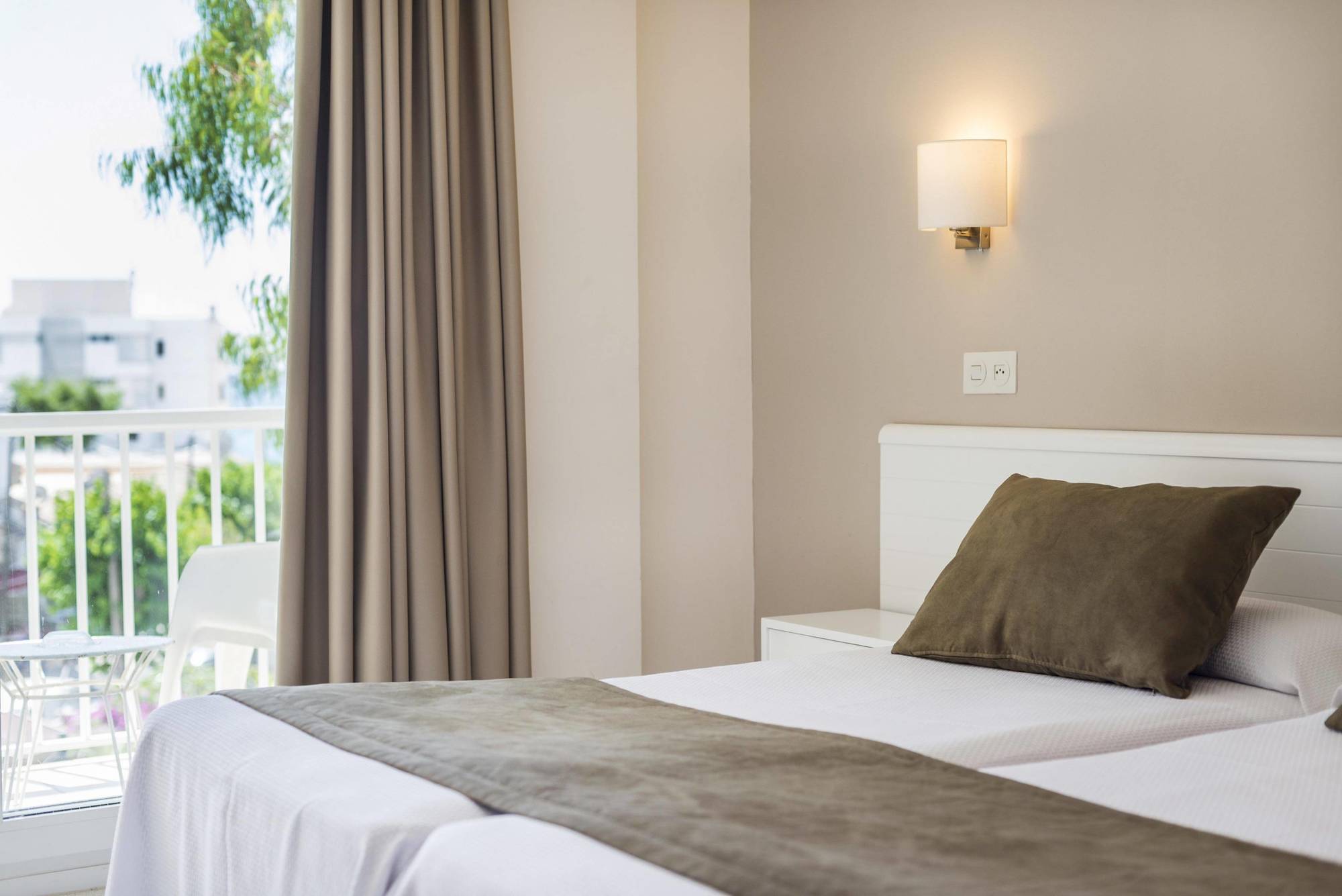פגוארה Hostal Residencia Sutimar מראה חיצוני תמונה